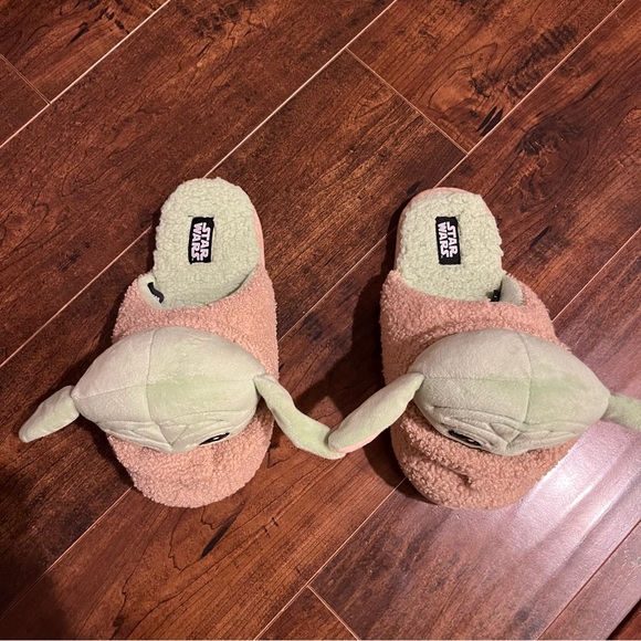 Star Wars Grogu 3D Character Slippers - BRAND NEW - Picture 8 of 10